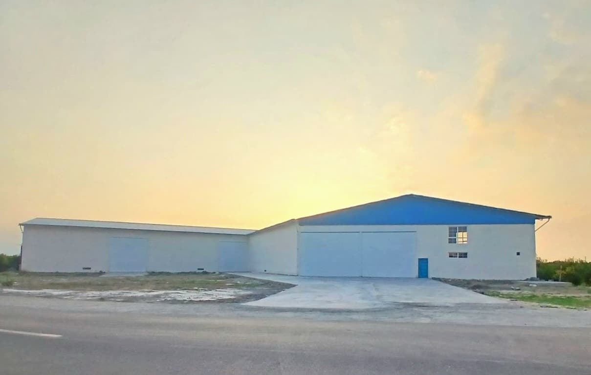 Images of the exterior views and location of the warehouse complex